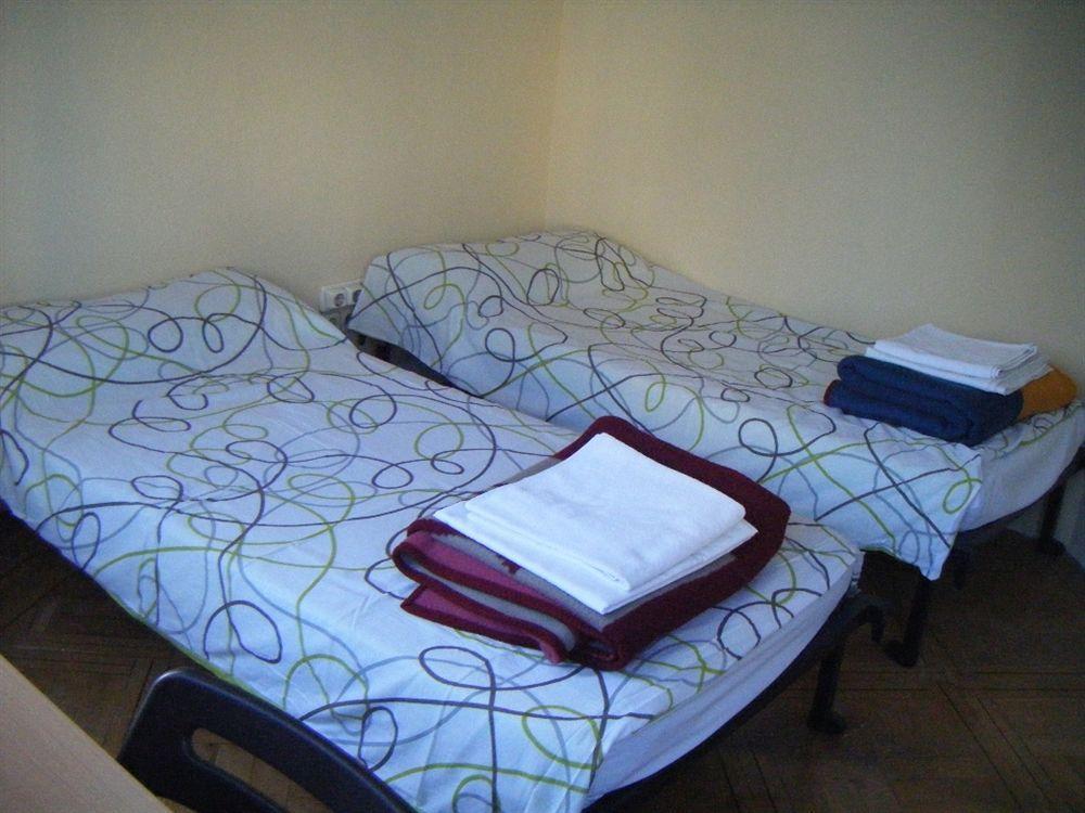 Auberge de jeunesse Muchomadrid Extérieur photo