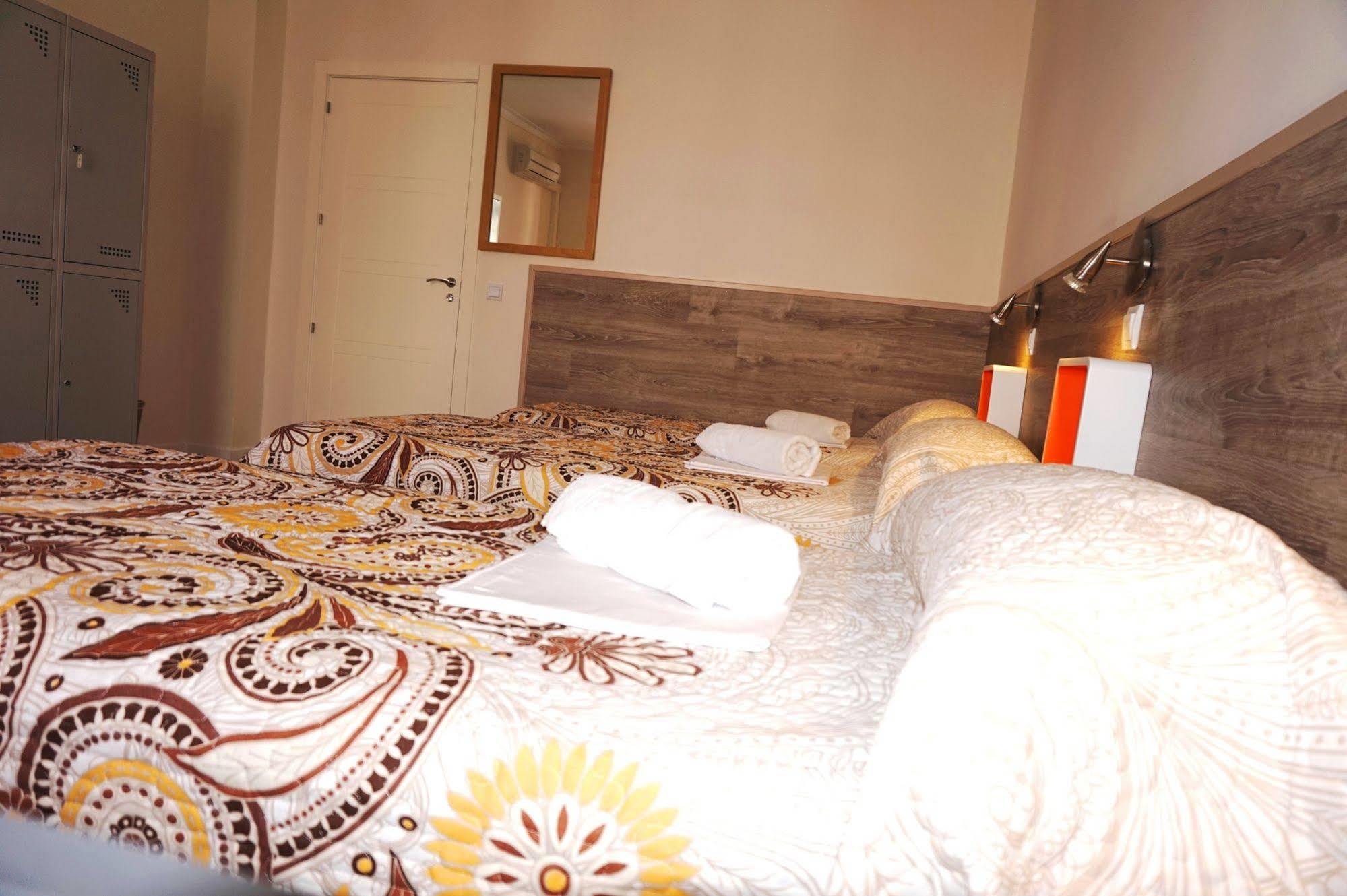 Auberge de jeunesse Muchomadrid Extérieur photo