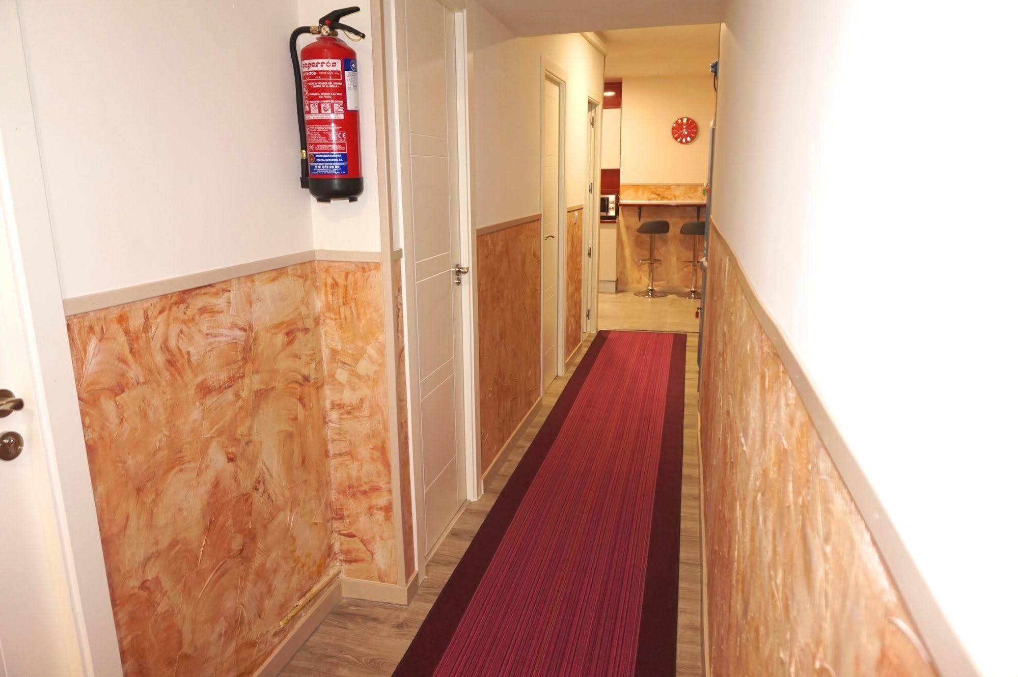 Auberge de jeunesse Muchomadrid Extérieur photo